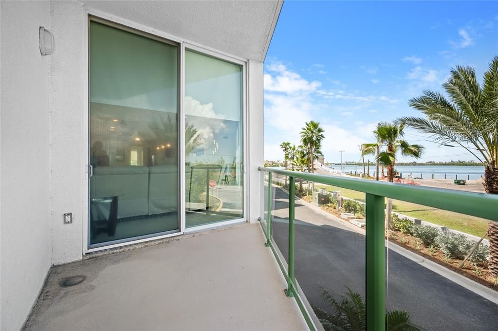 En Venta: $544,900 (2 camas, 2 baños, 1384 Pies cuadrados)