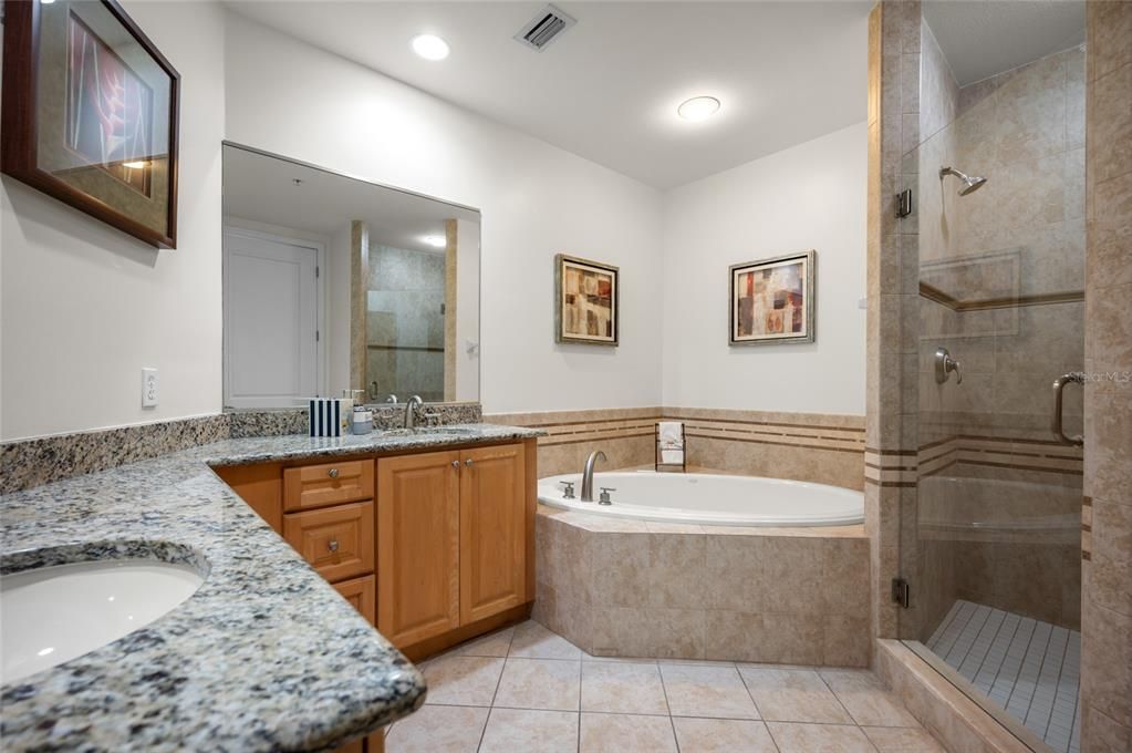 En Venta: $544,900 (2 camas, 2 baños, 1384 Pies cuadrados)