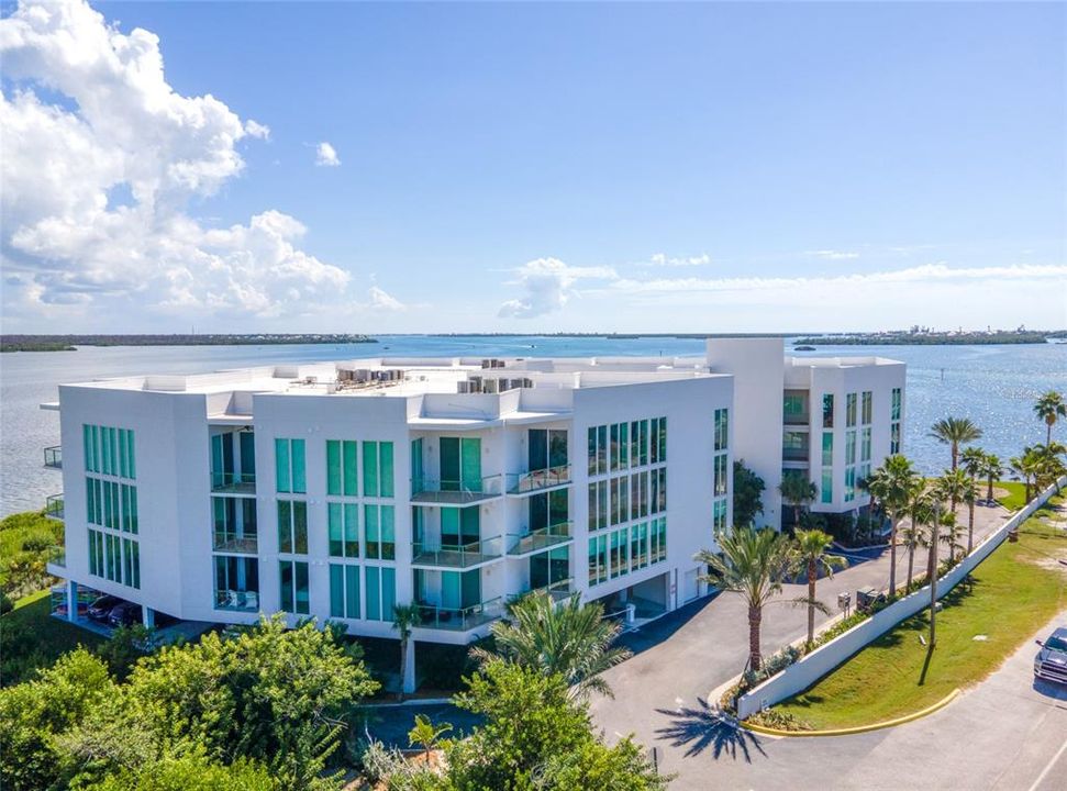 En Venta: $544,900 (2 camas, 2 baños, 1384 Pies cuadrados)