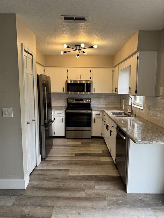 En Renta: $2,150 (3 camas, 2 baños, 1063 Pies cuadrados)