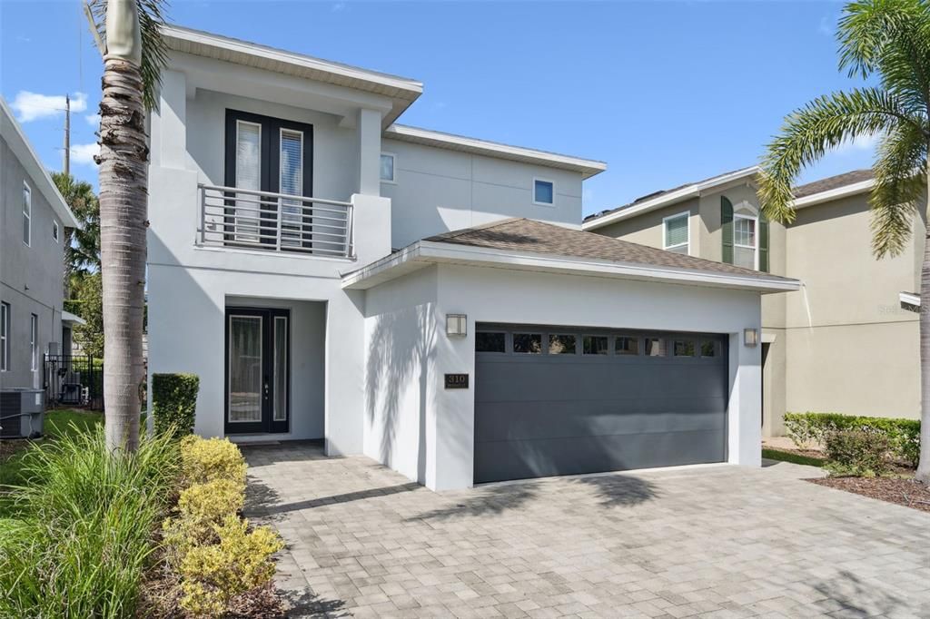 Active With Contract: $499,999 (5 beds, 5 baths, 2570 Square Feet)