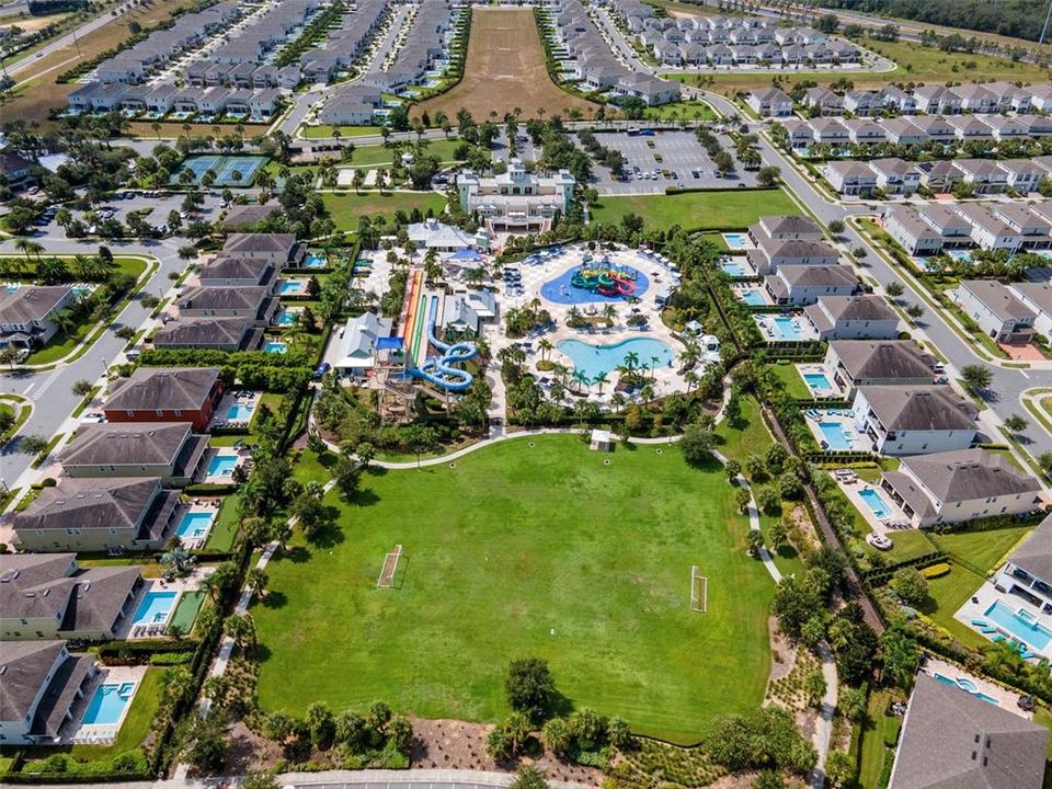 Active With Contract: $499,999 (5 beds, 5 baths, 2570 Square Feet)