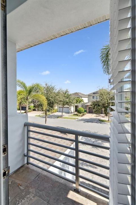 Active With Contract: $499,999 (5 beds, 5 baths, 2570 Square Feet)