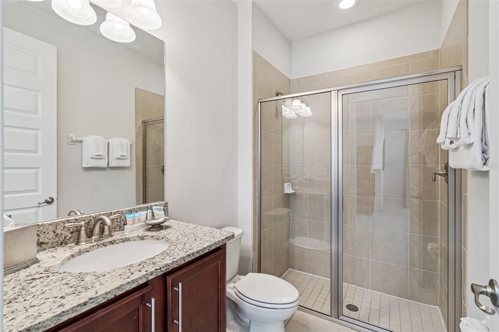 Active With Contract: $499,999 (5 beds, 5 baths, 2570 Square Feet)