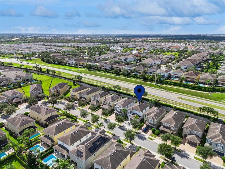 Active With Contract: $499,999 (5 beds, 5 baths, 2570 Square Feet)