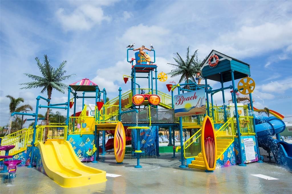 Active With Contract: $499,999 (5 beds, 5 baths, 2570 Square Feet)