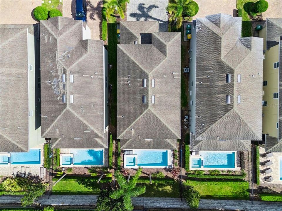 Active With Contract: $499,999 (5 beds, 5 baths, 2570 Square Feet)