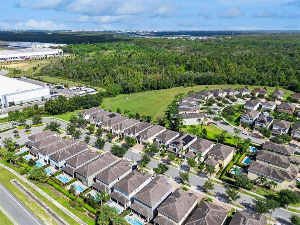 Active With Contract: $499,999 (5 beds, 5 baths, 2570 Square Feet)