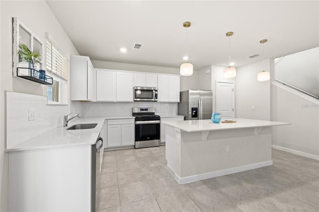 For Sale: $475,000 (4 beds, 3 baths, 2482 Square Feet)