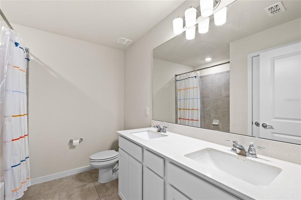 For Sale: $475,000 (4 beds, 3 baths, 2482 Square Feet)