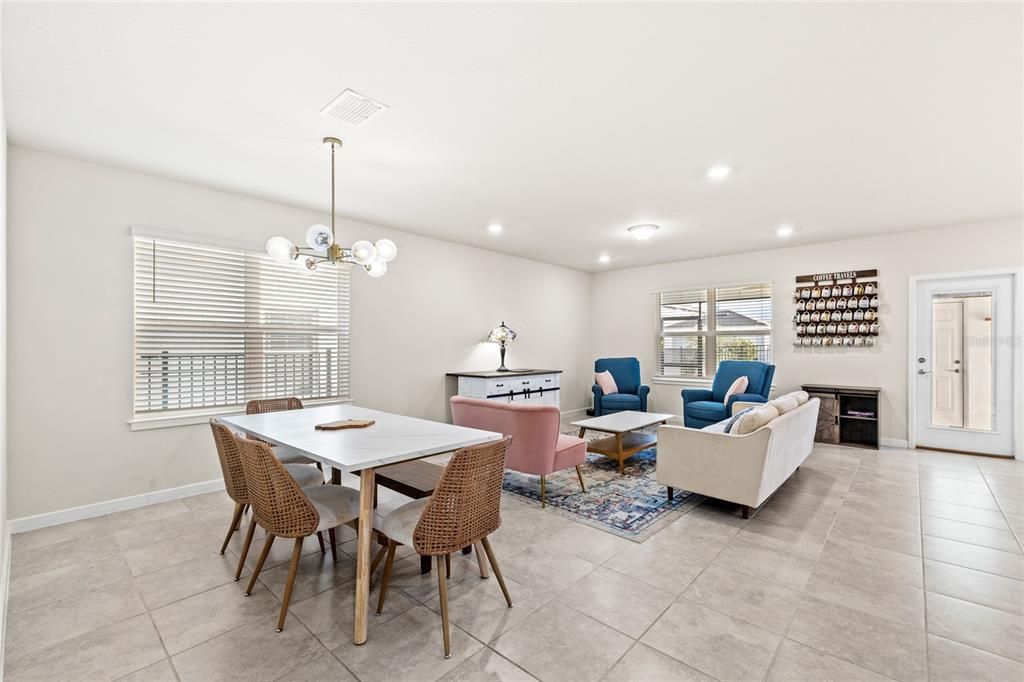 For Sale: $475,000 (4 beds, 3 baths, 2482 Square Feet)