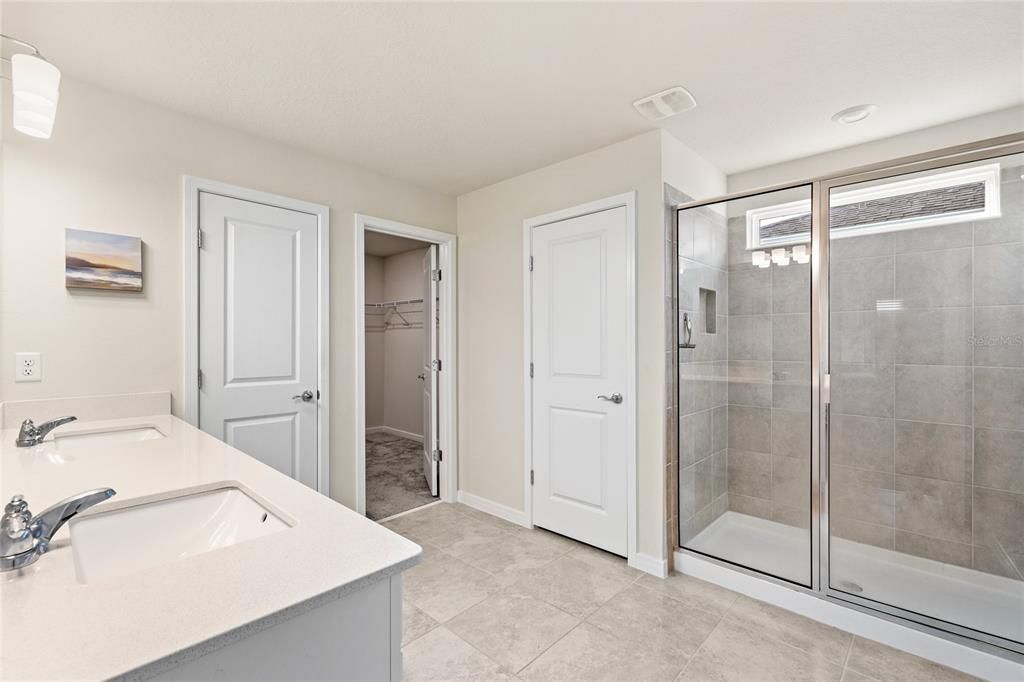 For Sale: $475,000 (4 beds, 3 baths, 2482 Square Feet)