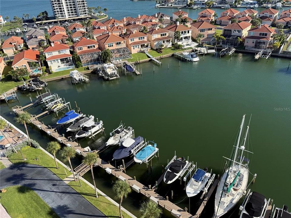 出租: $4,500 (2 贝兹, 2 浴室, 1300 平方英尺)