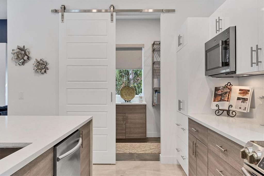 На продажу: $1,650,000 (3 спален, 2 ванн, 2282 Квадратных фут)