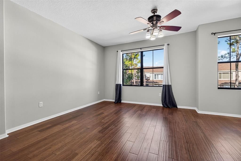 For Sale: $379,000 (2 beds, 2 baths, 1724 Square Feet)