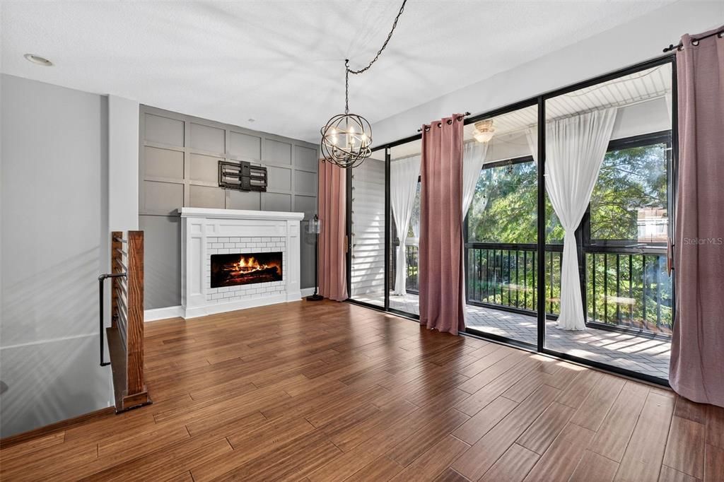 For Sale: $379,000 (2 beds, 2 baths, 1724 Square Feet)