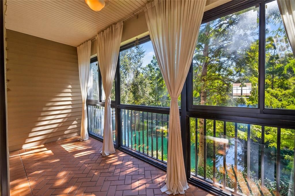 For Sale: $379,000 (2 beds, 2 baths, 1724 Square Feet)