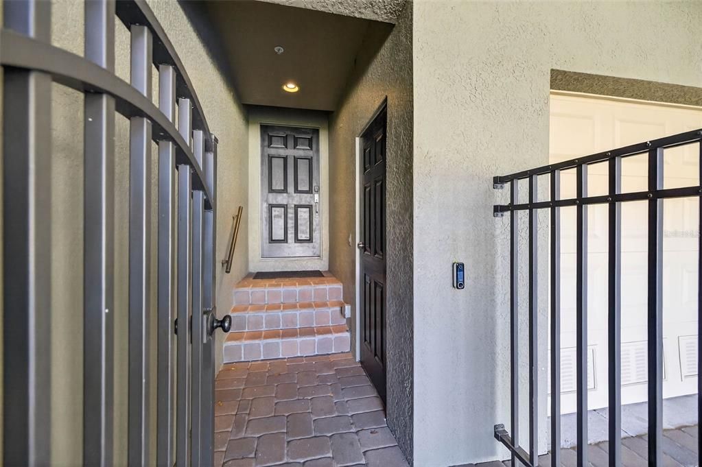 For Sale: $379,000 (2 beds, 2 baths, 1724 Square Feet)