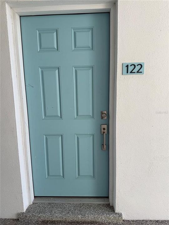 For Rent: $1,500 (1 beds, 1 baths, 702 Square Feet)