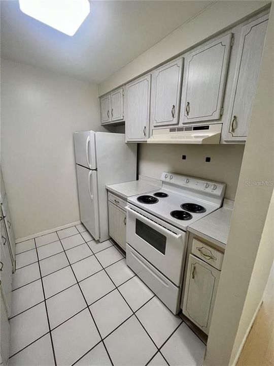 For Rent: $1,500 (1 beds, 1 baths, 702 Square Feet)