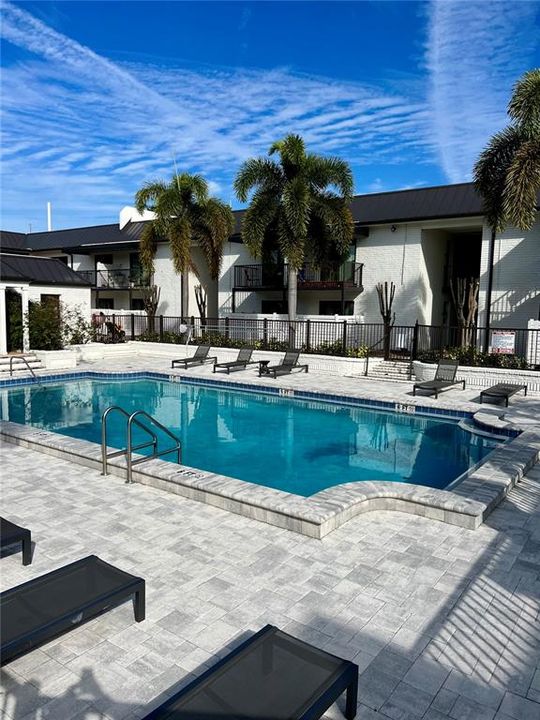 For Rent: $1,500 (1 beds, 1 baths, 702 Square Feet)