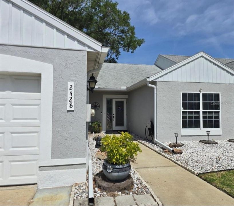 For Sale: $205,000 (2 beds, 2 baths, 1269 Square Feet)