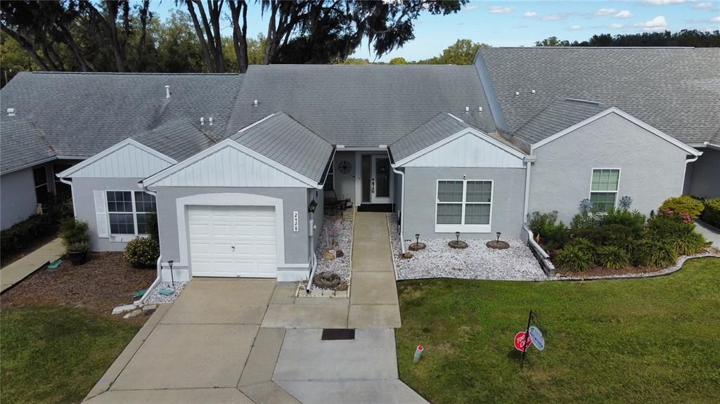 For Sale: $205,000 (2 beds, 2 baths, 1269 Square Feet)