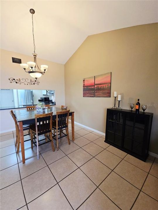 For Sale: $205,000 (2 beds, 2 baths, 1269 Square Feet)