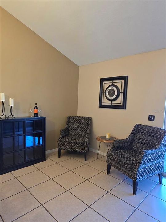 For Sale: $205,000 (2 beds, 2 baths, 1269 Square Feet)