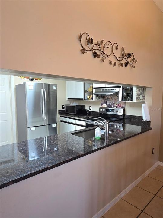 For Sale: $205,000 (2 beds, 2 baths, 1269 Square Feet)