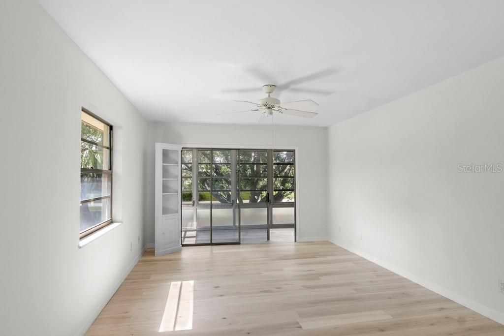 For Sale: $160,000 (2 beds, 2 baths, 1000 Square Feet)