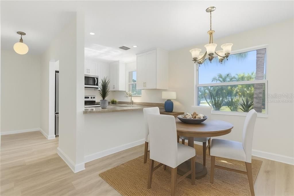 For Sale: $160,000 (2 beds, 2 baths, 1000 Square Feet)