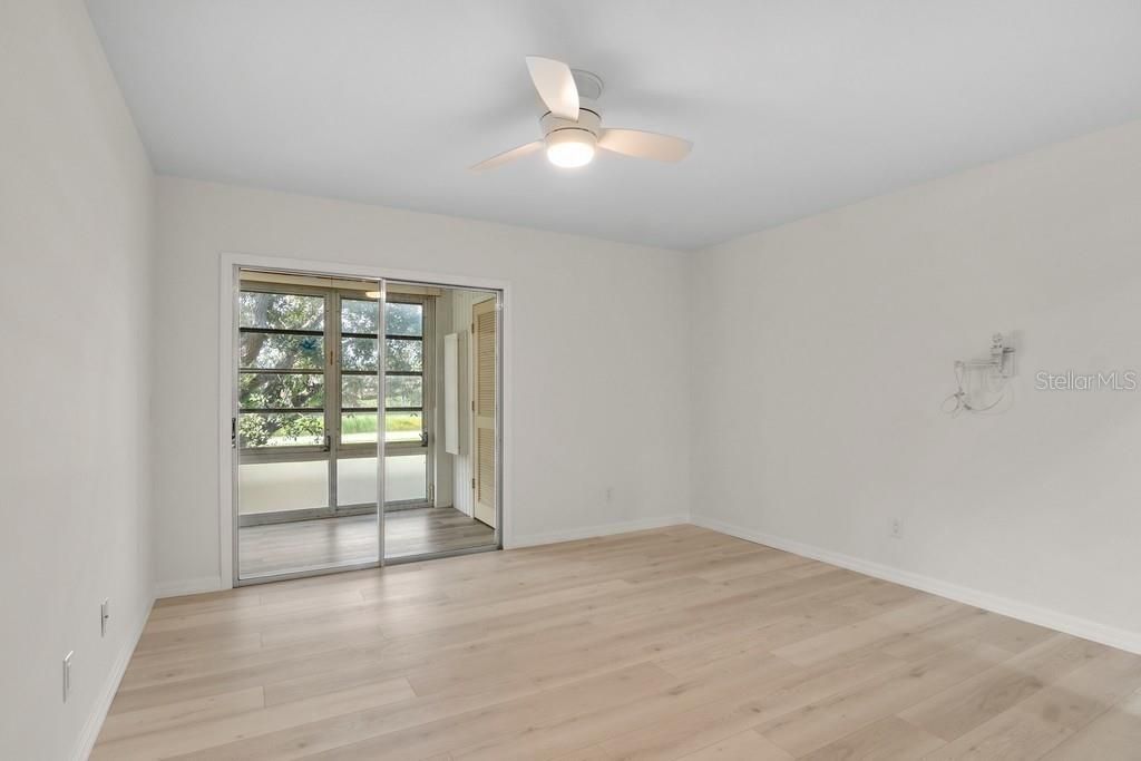 For Sale: $160,000 (2 beds, 2 baths, 1000 Square Feet)