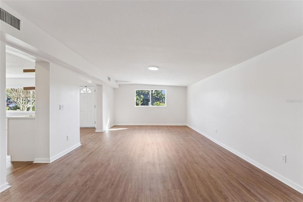 待售: $569,990 (4 贝兹, 2 浴室, 1893 平方英尺)