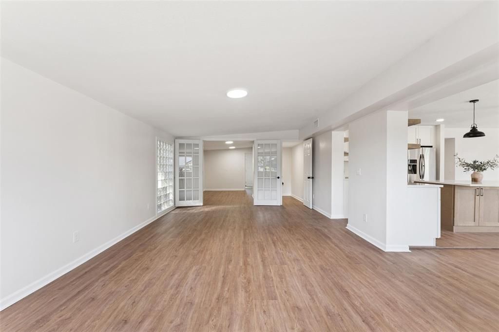 待售: $569,990 (4 贝兹, 2 浴室, 1893 平方英尺)