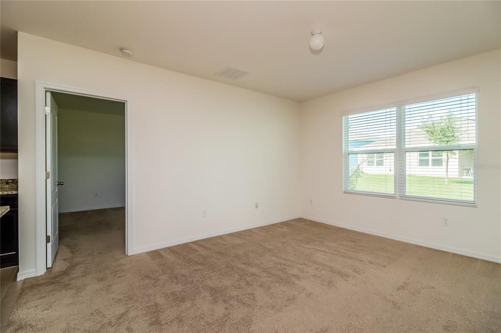 For Rent: $1,715 (3 beds, 2 baths, 1697 Square Feet)