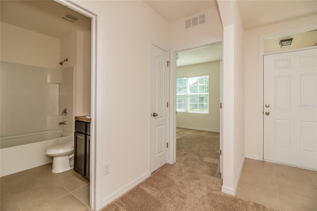 For Rent: $1,715 (3 beds, 2 baths, 1697 Square Feet)