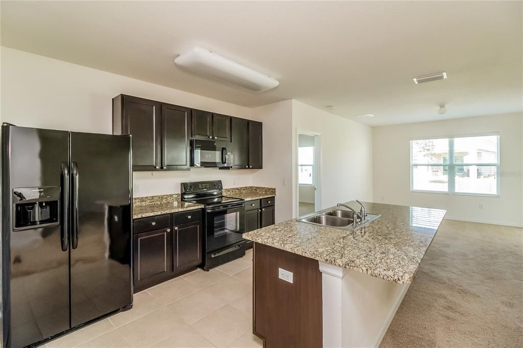 For Rent: $1,715 (3 beds, 2 baths, 1697 Square Feet)