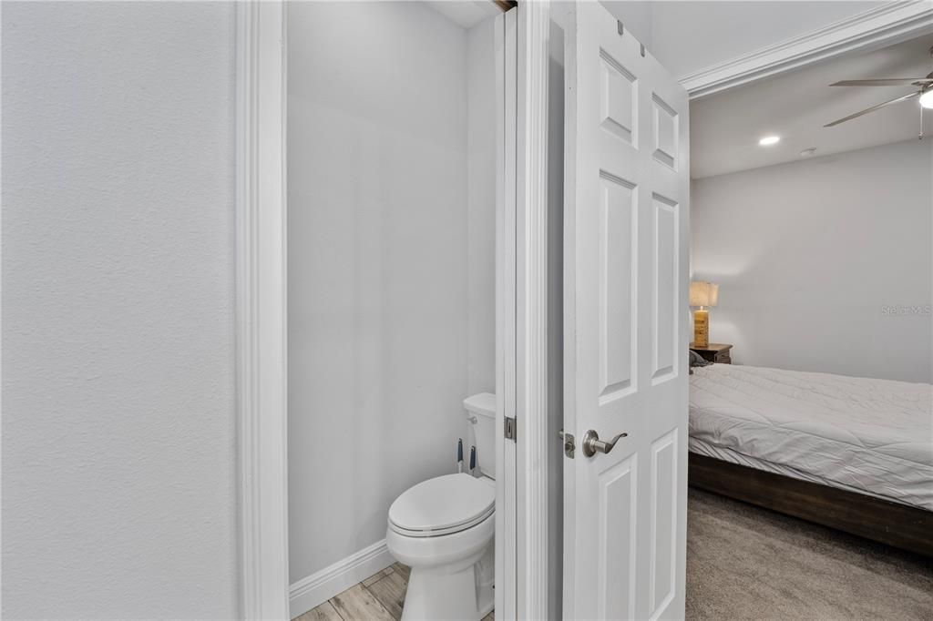 For Sale: $330,000 (3 beds, 2 baths, 1273 Square Feet)