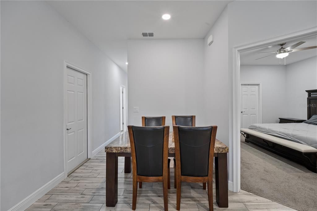 For Sale: $330,000 (3 beds, 2 baths, 1273 Square Feet)