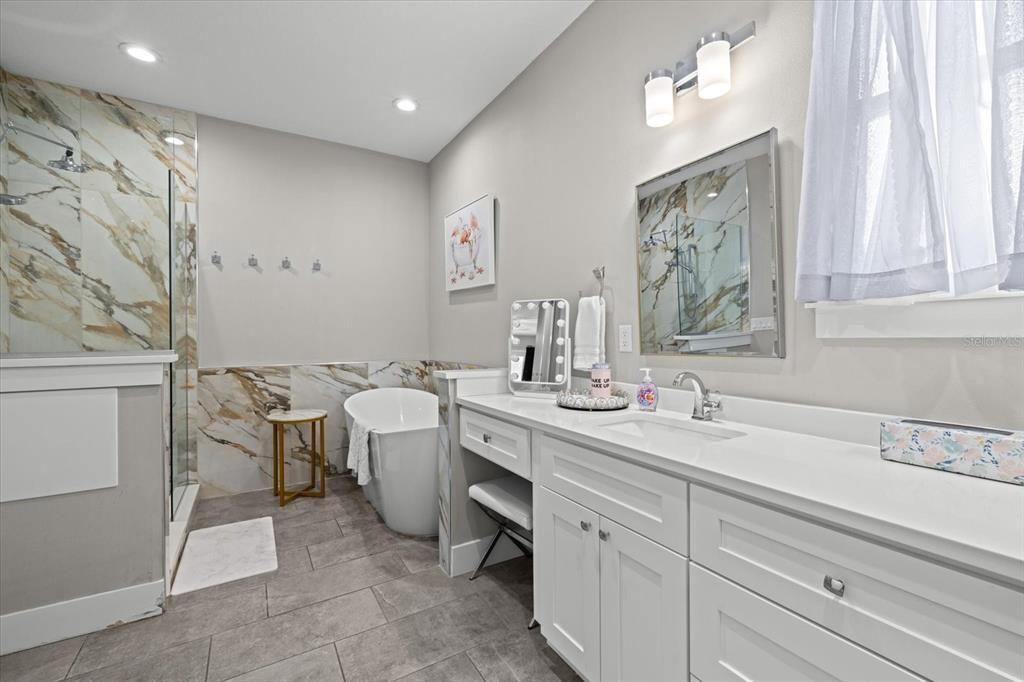 出租: $4,000 (3 贝兹, 2 浴室, 1759 平方英尺)