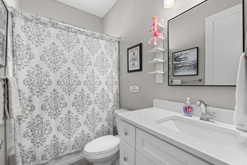 出租: $4,000 (3 贝兹, 2 浴室, 1759 平方英尺)