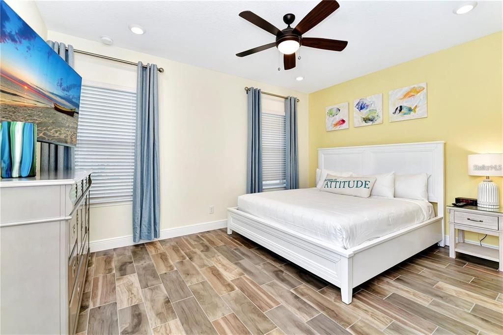 В аренду: $3,000 (3 спален, 3 ванн, 1550 Квадратных фут)