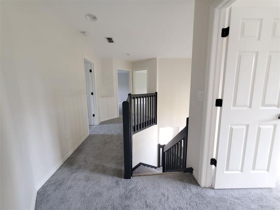 En Venta: $669,900 (5 camas, 3 baños, 2455 Pies cuadrados)