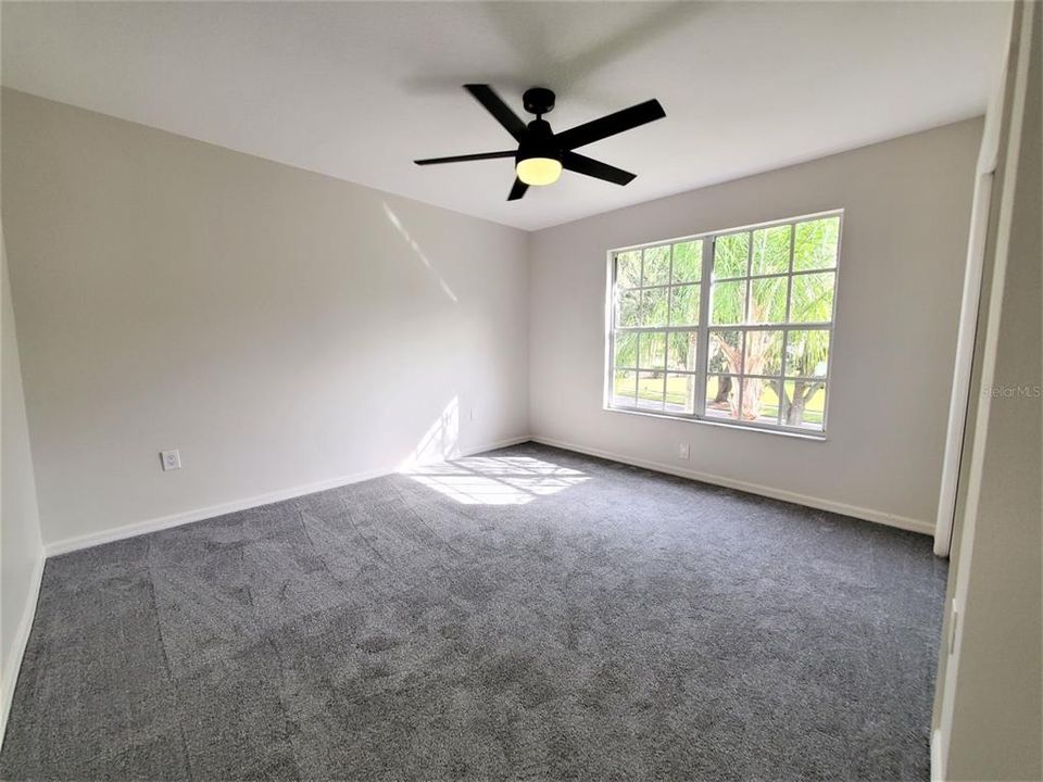 En Venta: $669,900 (5 camas, 3 baños, 2455 Pies cuadrados)