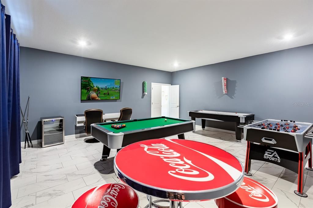 En Venta: $869,000 (6 camas, 6 baños, 3760 Pies cuadrados)