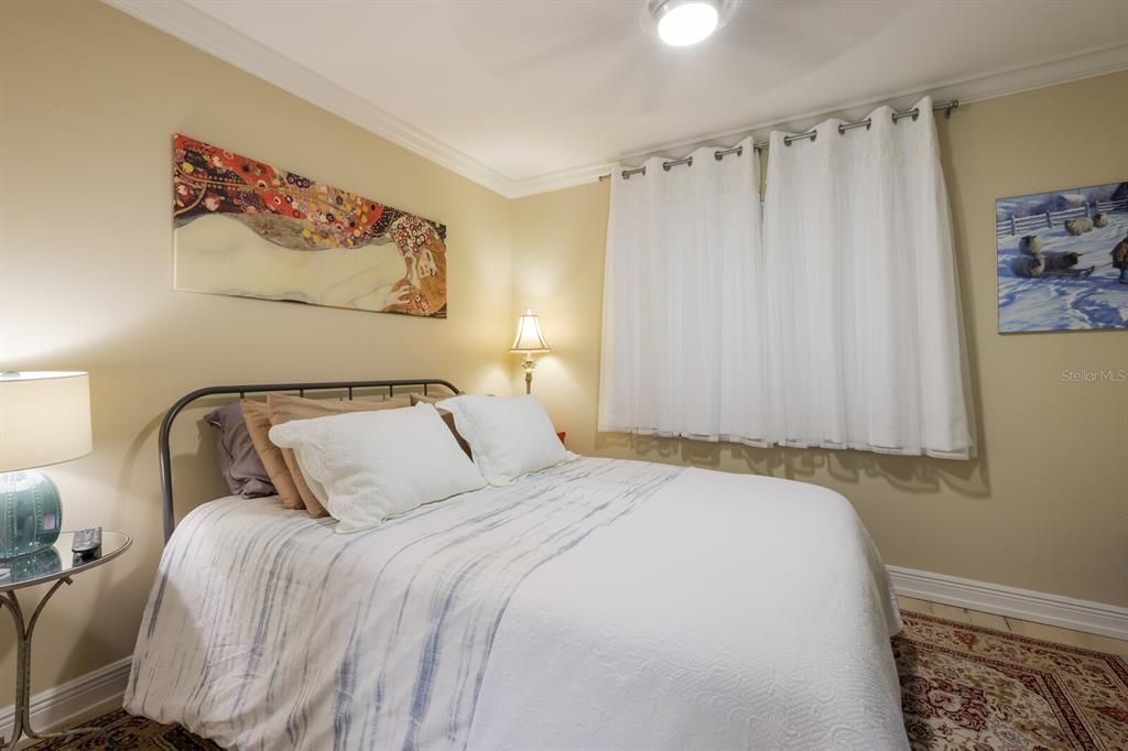 Active With Contract: $187,000 (2 beds, 2 baths, 1326 Square Feet)