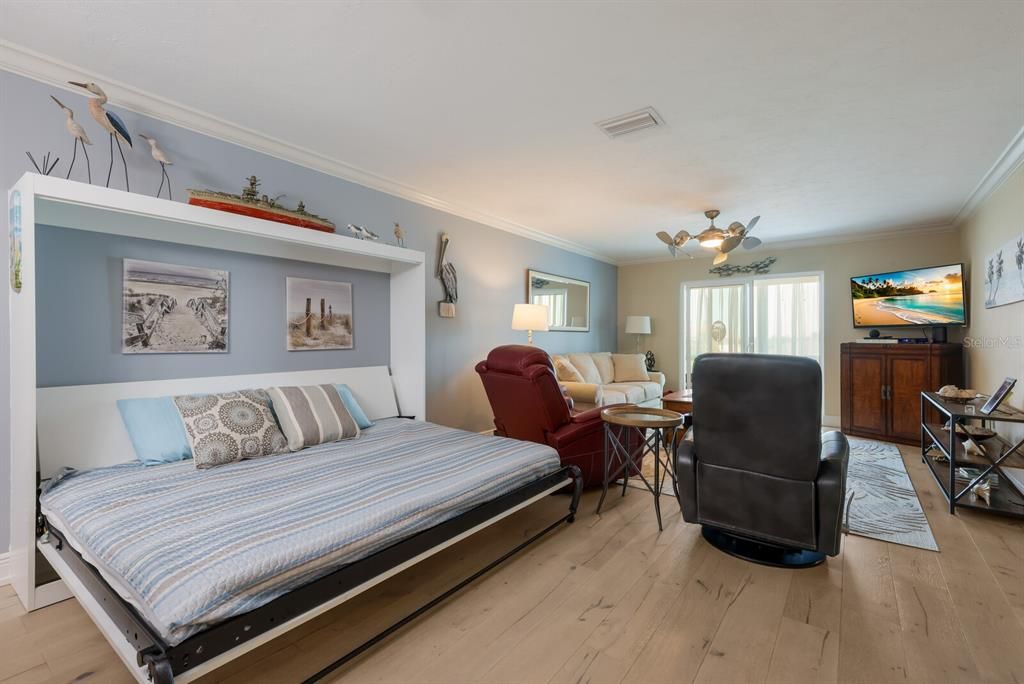 Active With Contract: $187,000 (2 beds, 2 baths, 1326 Square Feet)