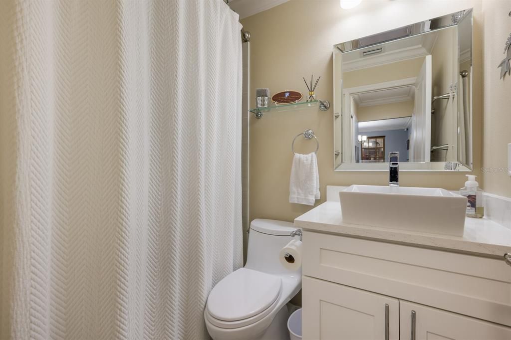 Active With Contract: $187,000 (2 beds, 2 baths, 1326 Square Feet)