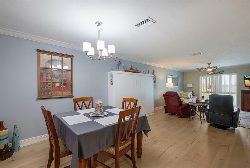 Active With Contract: $187,000 (2 beds, 2 baths, 1326 Square Feet)